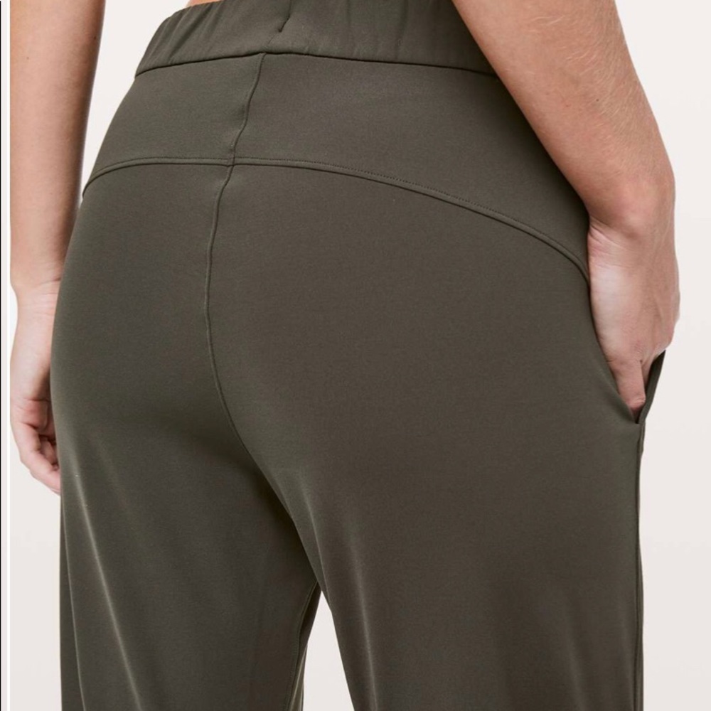Lululemon | On The Fly cropped pants - Picture 3 of 6